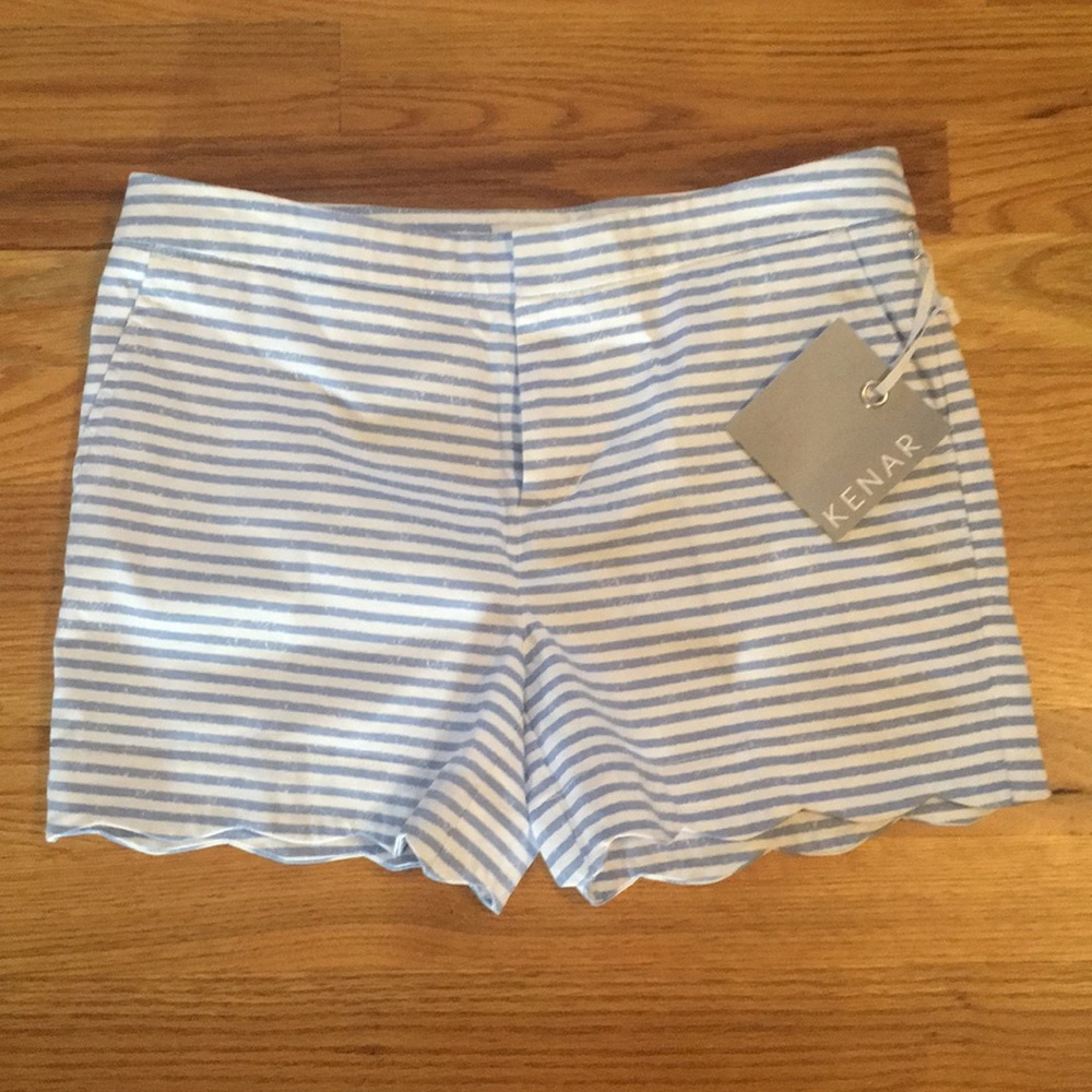 NWT Super cute shorts with pockets